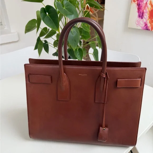 Yves Saint Laurent Sac de Jour (Large) – Camel Calfskin - Picture 3 of 15